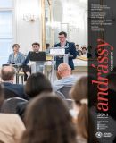 A h�l�zatos verzi� megnyit�sa Open the online version